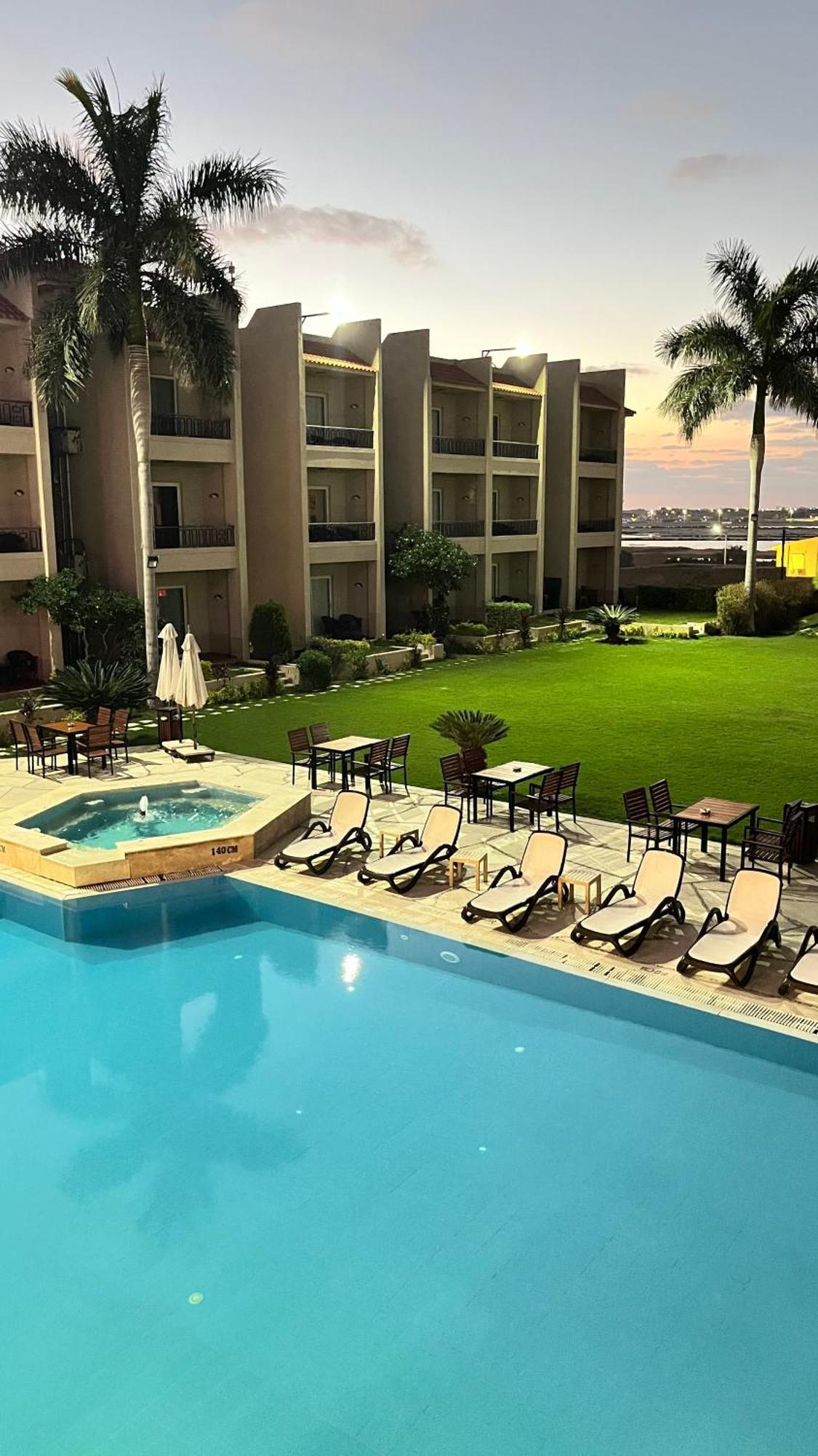 Panacea Suites Hotel Borg El Arab Extérieur photo