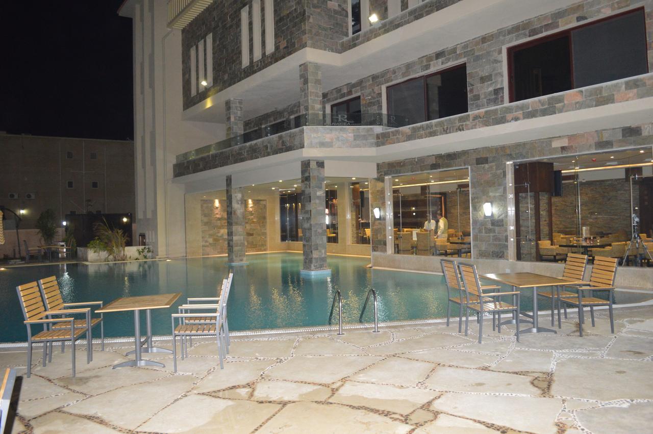Panacea Suites Hotel Borg El Arab Extérieur photo