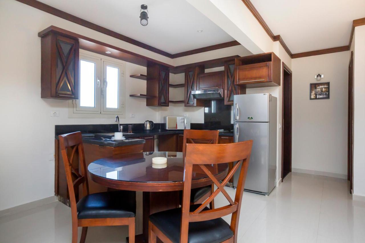 Panacea Suites Hotel Borg El Arab Extérieur photo